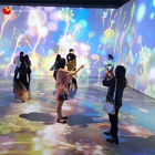 Jogos interativos para múltiplos jogadores da projeção da parede 3D de Immersive das crianças