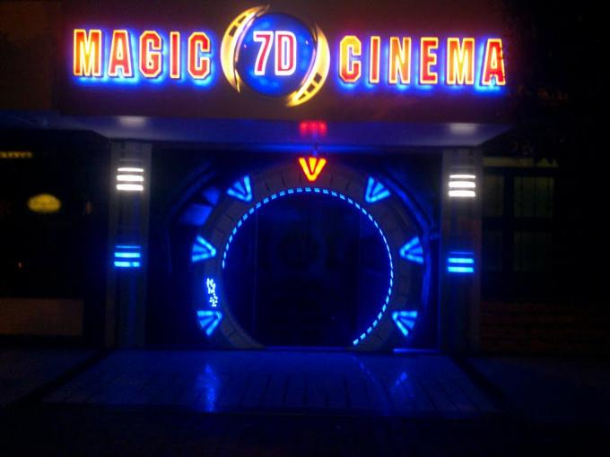 Cinema da bolha 7D da neve do sistema elétrico com tiro da arma 1
